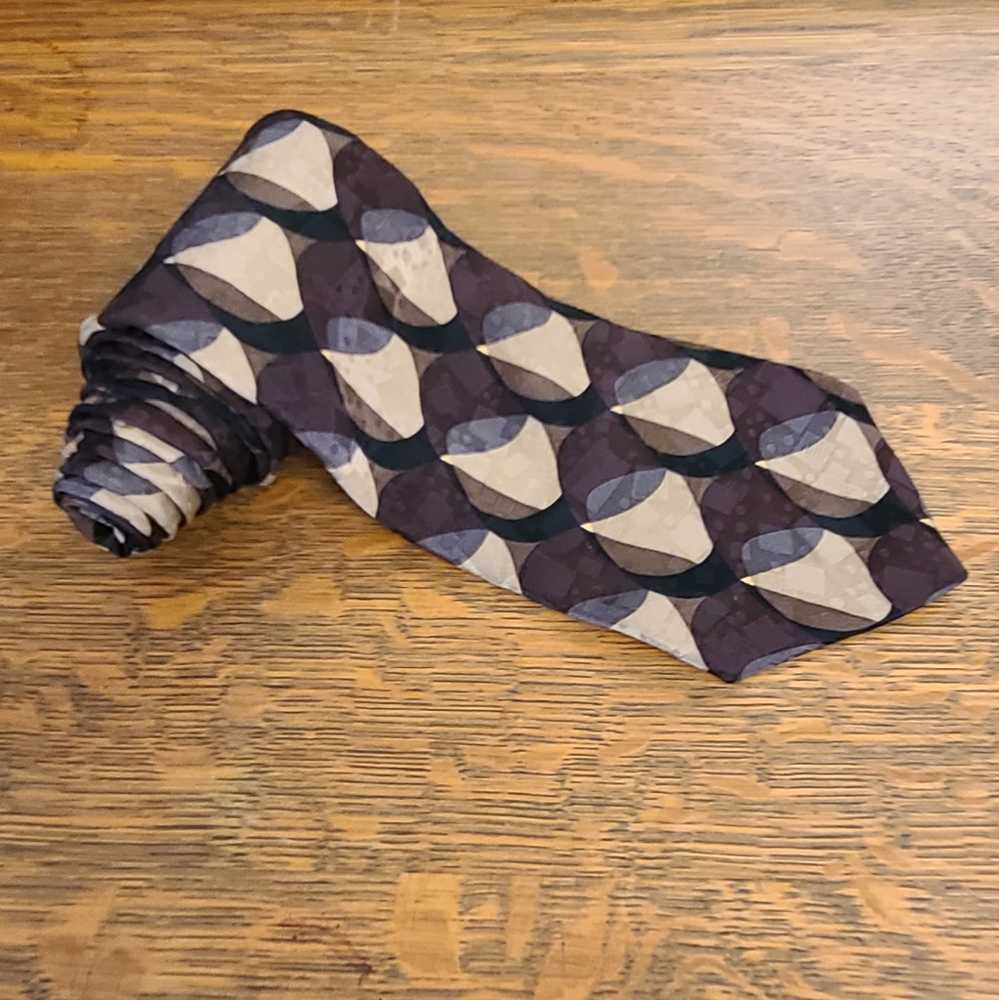 Ziggurat Longs Earth Tone Design Tie 100% Silk